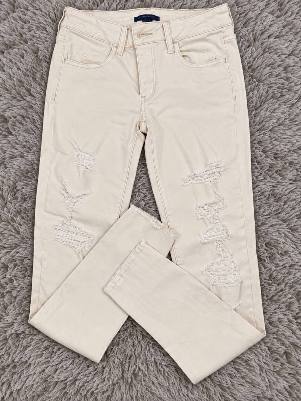 American Eagle Outfitters Cream Skinny Distressed Jeans - Picture 2 of 4